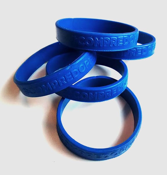 Pulseira Emborrachada em Alto Relevo